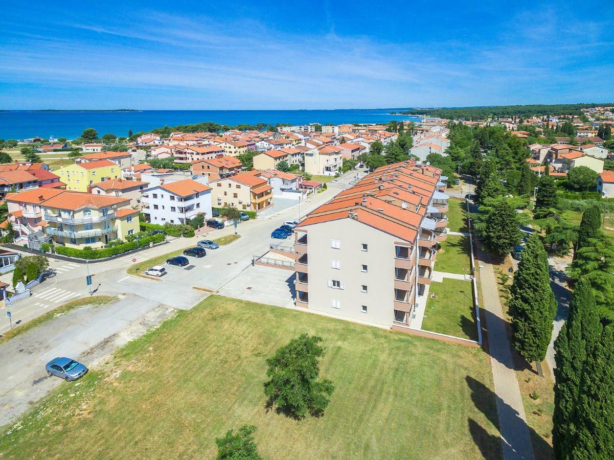 Adriatic Apartments Fažana Exterior foto